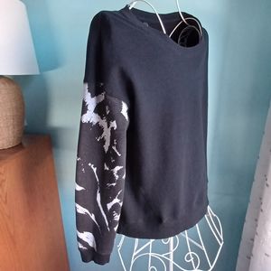 EUC Fox Black & Gray Pullover Sweatshirt - Women's Size Large